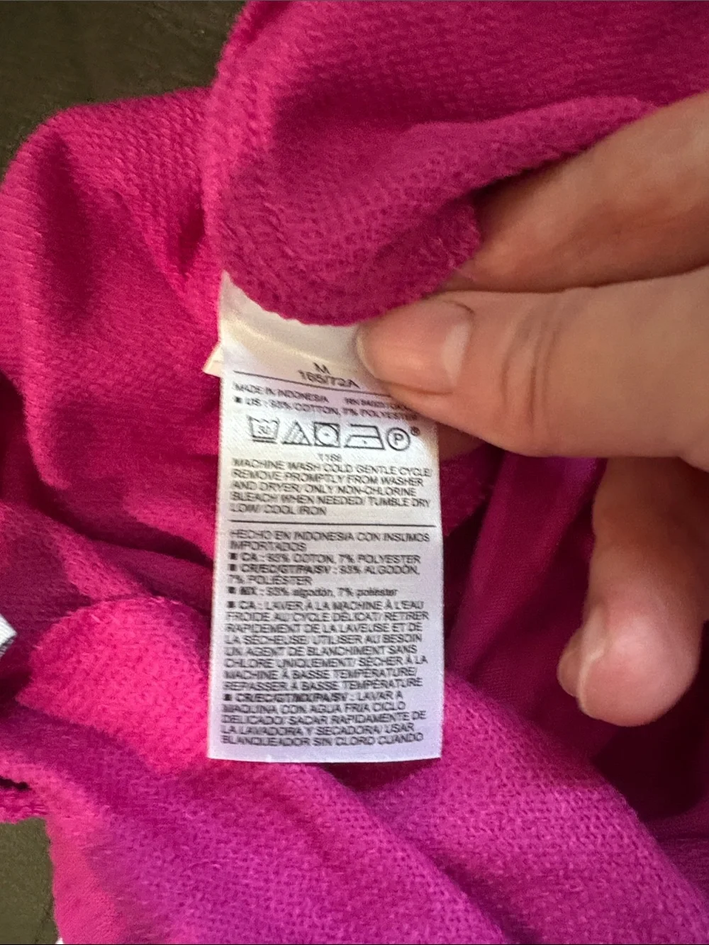 Old navy set of two sweat shorts in dragon fruit and lilac 5 in inseam